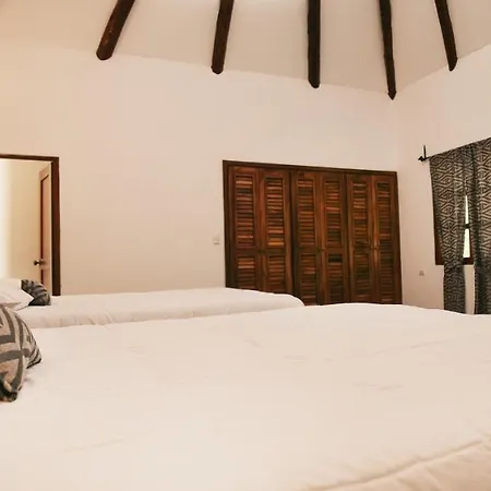 Dos Mundos Pacific Resort Monterrico Exterior photo